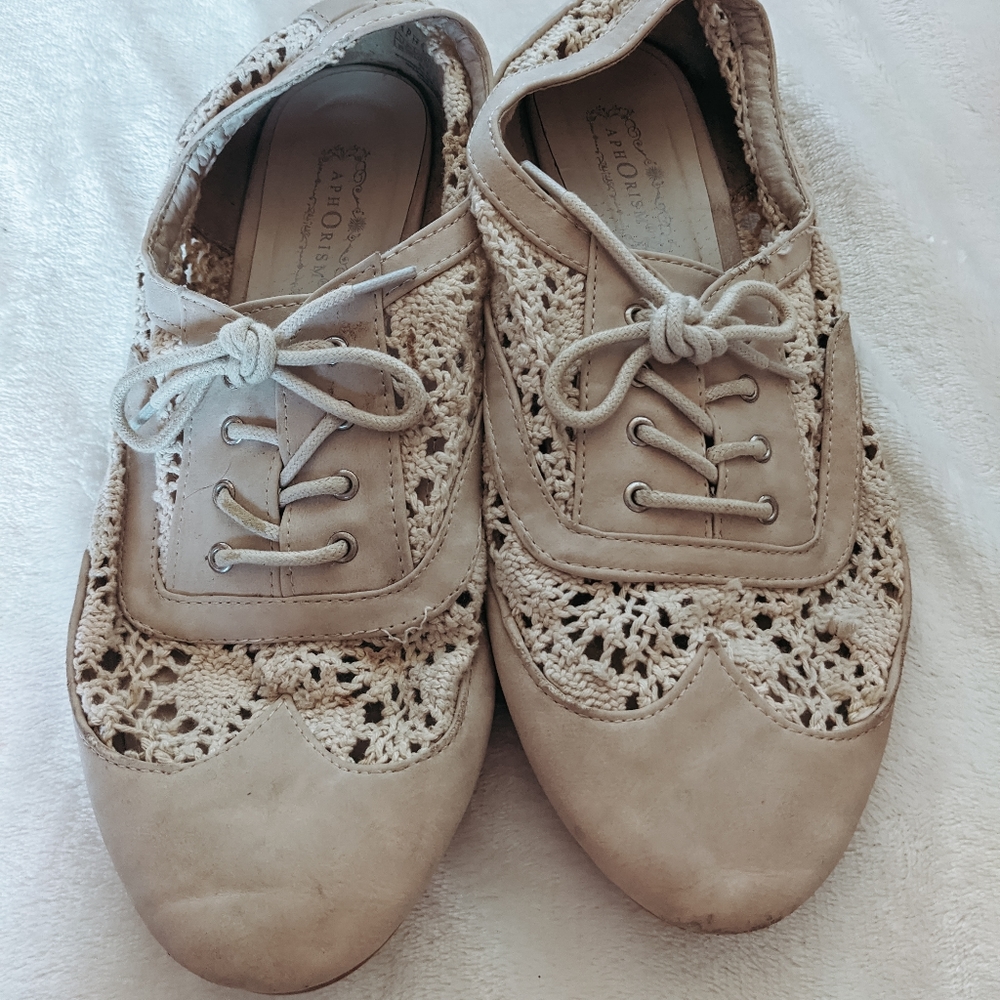 ✨Beige Crochet Oxfords